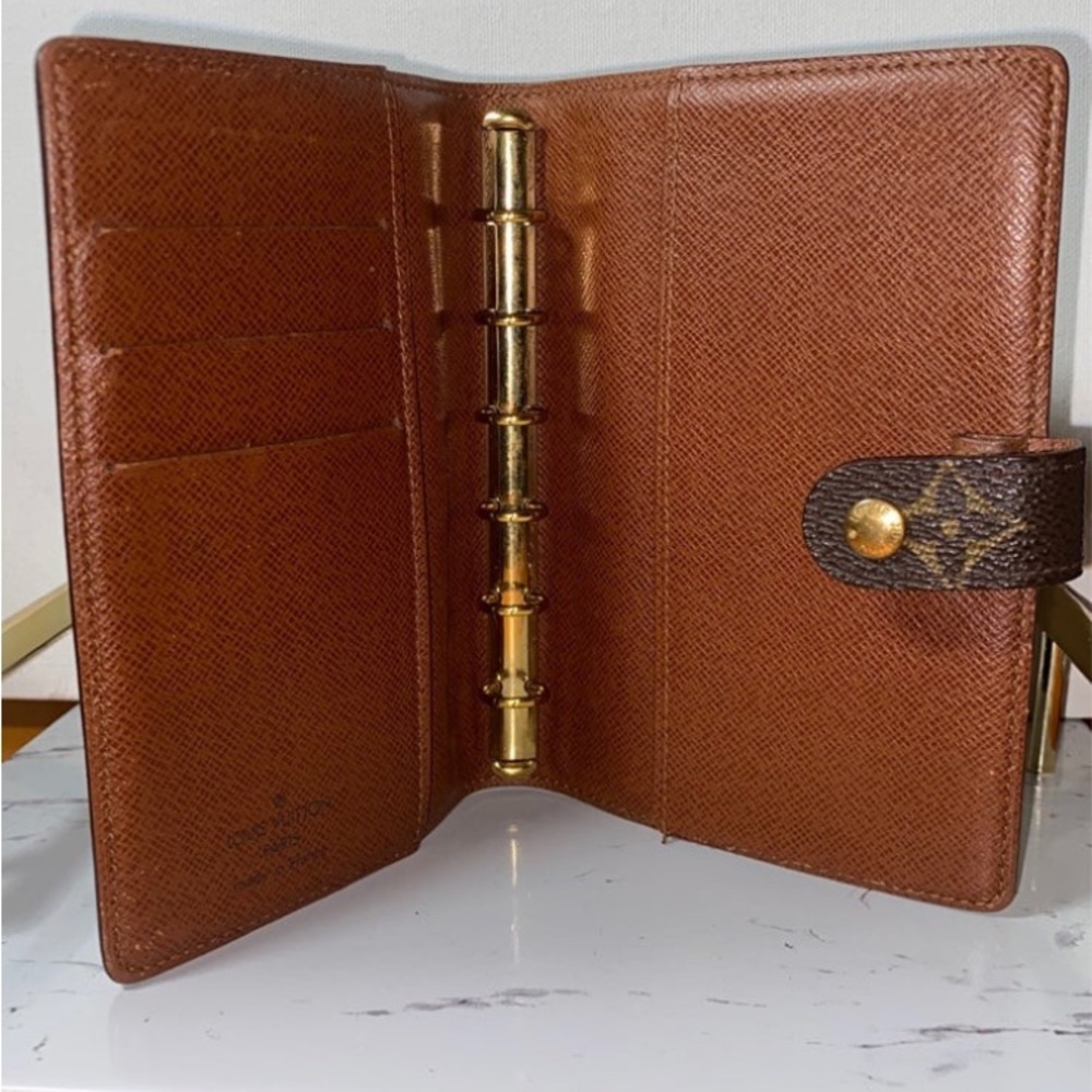 Authentic Louis Vuitton Monogram Agenda Cover - Picture 9 of 12
